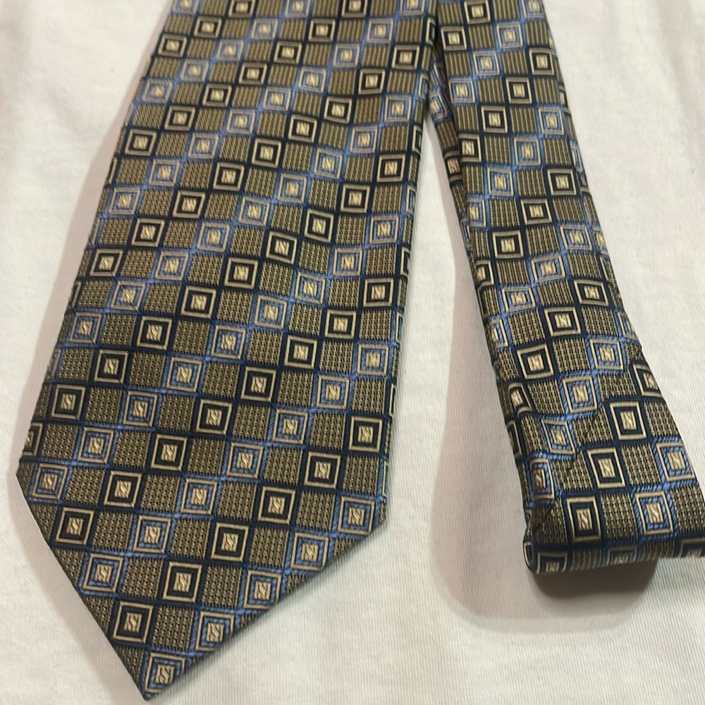 Alexander Julian - American Modern - Silk tie - Geometrical pattern